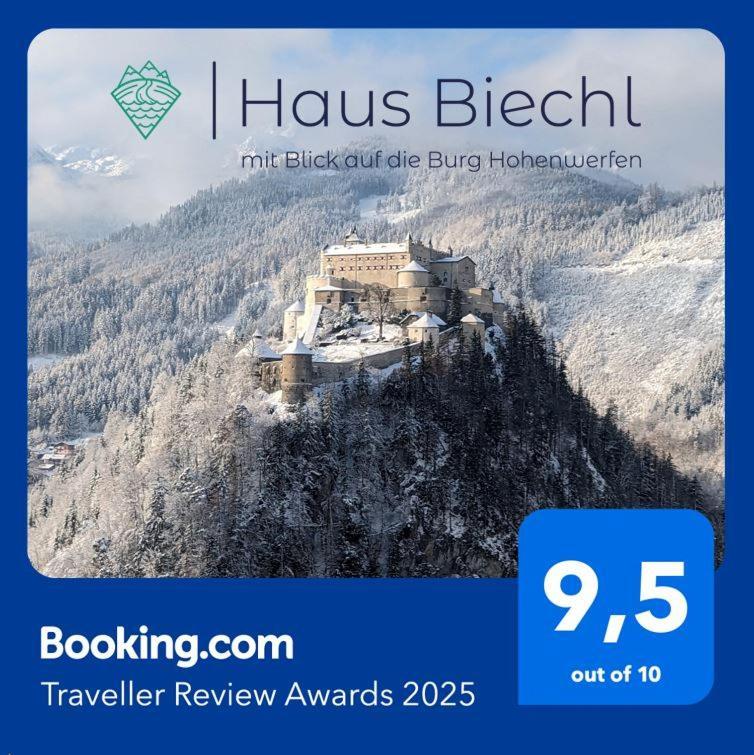 Haus Biechl Mit Blick Auf Die Burg Hohenwerfen Pfarrwerfen Exterior photo